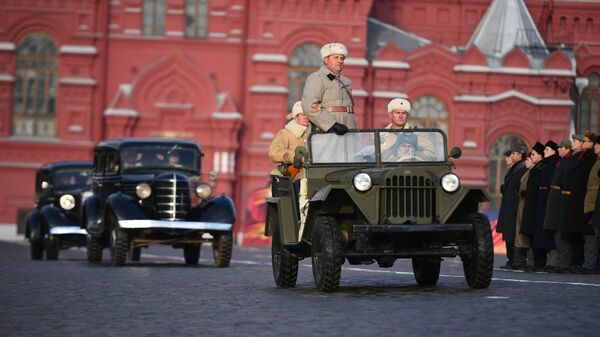 Марш, посвященный 77-летию военного парада 1941 года, на Красной площади в Москве Марш, посвященный 77-летию военного парада 1941 года, на Красной площади в Москве