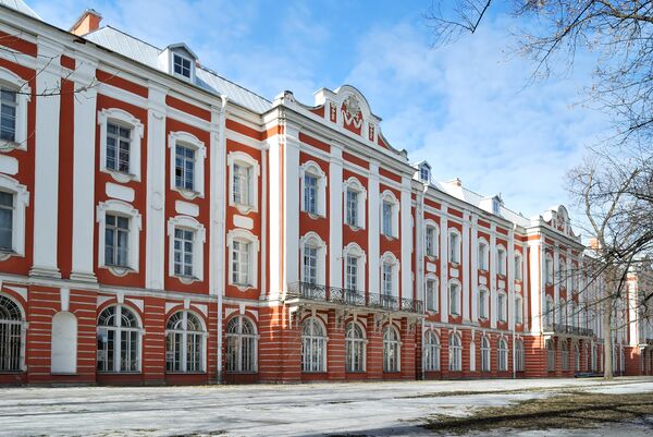Здание Санкт-Петербургского государственного университета Здание Санкт-Петербургского государственного университета