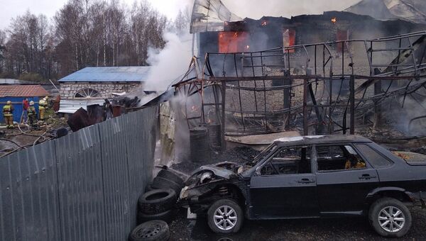 Пожар в шиномонтаже в поселке Мурино Всеволожского района Ленинградской области. 9 ноября 2018 Пожар в шиномонтаже в поселке Мурино Всеволожского района Ленинградской области. 9 ноября 2018