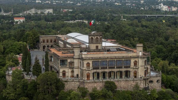 Чапультепекский дворец в Мехико