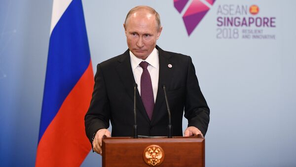 Президент РФ Владимир Путин на пресс-конференции в Сингапуре. 15 ноября 2018 Президент РФ Владимир Путин на пресс-конференции в Сингапуре. 15 ноября 2018