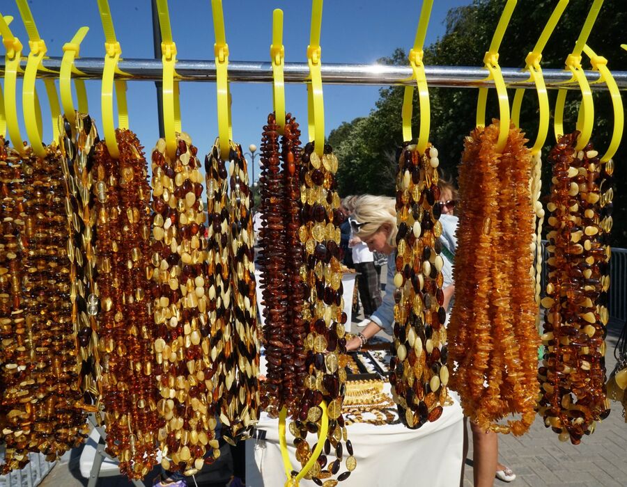 Продажа сувенирной продукции из янтаря в городе Светлогорск Калининградской области Продажа сувенирной продукции из янтаря в городе Светлогорск Калининградской области