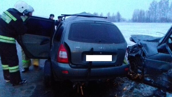 ДТП с двумя легковыми автомобилями в Караидельском районе Башкирии. 19 ноября 2018 ДТП с двумя легковыми автомобилями в Караидельском районе Башкирии. 19 ноября 2018