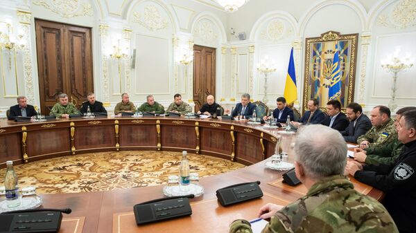 Президент Украины Петр Порошенко на заседании СНБО в Киеве Президент Украины Петр Порошенко на заседании СНБО в Киеве