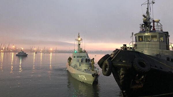 Корабли ВМС Украины, задержанные пограничной службой РФ за нарушение государственной границы России, в порту Керчи Корабли ВМС Украины, задержанные пограничной службой РФ за нарушение государственной границы России, в порту Керчи