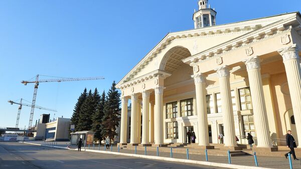 Здания международного аэропорта Челябинск Здания международного аэропорта Челябинск