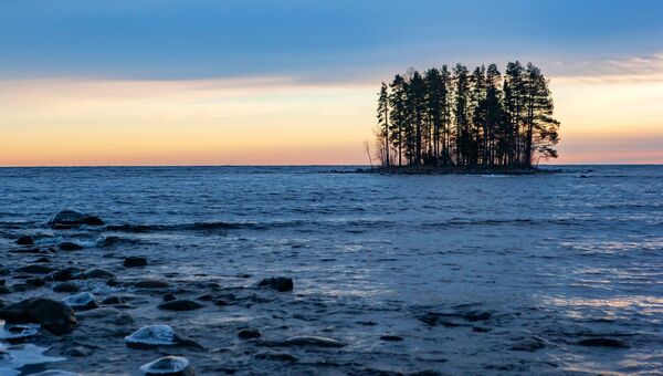 Остров в Онежском озере в Прионежском районе Республики Карелия Остров в Онежском озере в Прионежском районе Республики Карелия