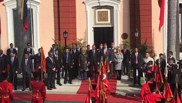 Президент Турции Тайип Эрдоган и президент Венесуэлы Николас Мадуро в Каракасе Президент Турции Тайип Эрдоган и президент Венесуэлы Николас Мадуро в Каракасе