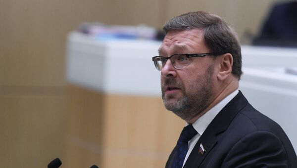 Председатель комитета Совета Федерации РФ по международным делам Константин Косачев выступает на пленарном заседании Совета Федерации РФ в Москве. 5 декабря 2018 Председатель комитета Совета Федерации РФ по международным делам Константин Косачев выступает на пленарном заседании Совета Федерации РФ в Москве. 5 декабря 2018