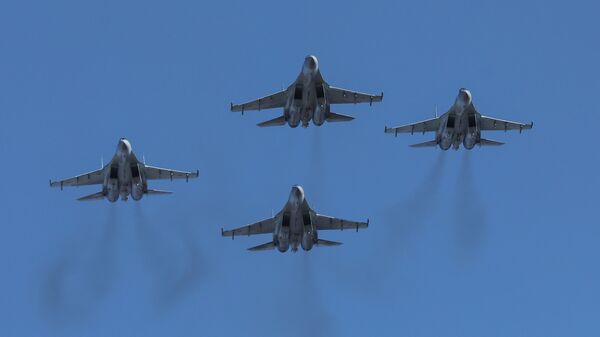 Истребители Су-35С пилотажной группы Соколы России Истребители Су-35С пилотажной группы Соколы России
