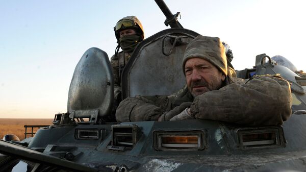 Украинские военнослужащие во время учений на востоке Украины Украинские военнослужащие во время учений на востоке Украины