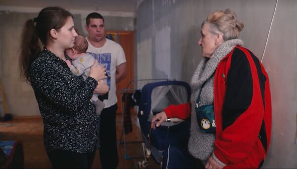 Галина Ивановна Яковлева у многодетной семьи Галина Ивановна Яковлева у многодетной семьи