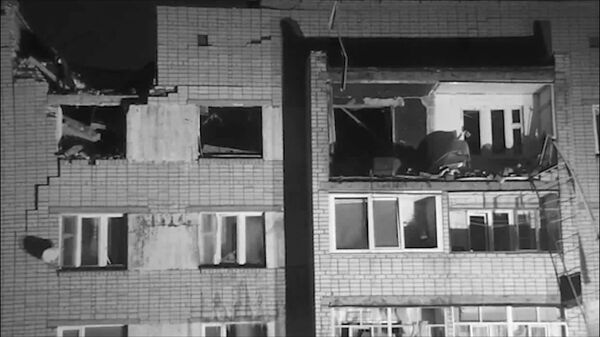 Последствия взрыва газа в жилом доме в Вологде. Кадры МЧС Последствия взрыва газа в жилом доме в Вологде. Кадры МЧС
