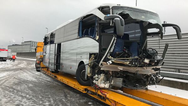 Пассажирский автобус, попавший в ДТП недалеко от Цюриха, Швейцария. 16 ноября 2018 Пассажирский автобус, попавший в ДТП недалеко от Цюриха, Швейцария. 16 ноября 2018