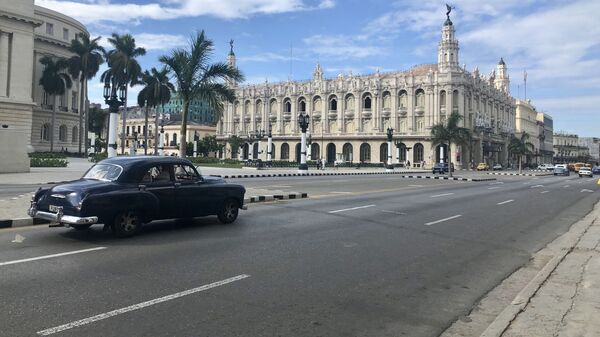 Вид на здание Большого театра Гаваны, Куба Вид на здание Большого театра Гаваны, Куба