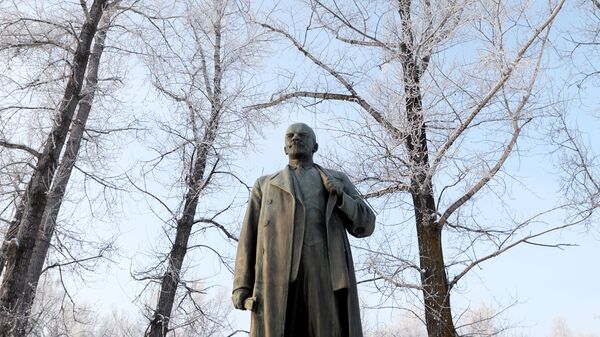 Памятник В.И. Ленину Памятник В.И. Ленину
