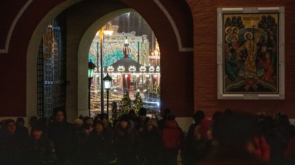 Гости фестиваля Путешествие в Рождество на площади Революции в Москве Гости фестиваля Путешествие в Рождество на площади Революции в Москве