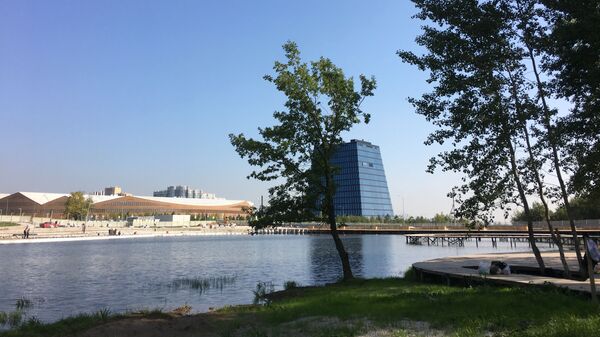 Вид на строящуюся набережную в инновационном центре Сколково Вид на строящуюся набережную в инновационном центре Сколково