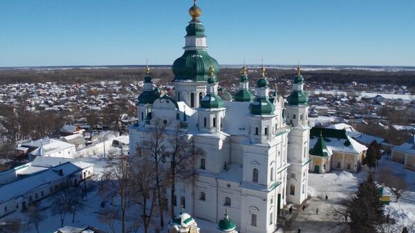 Свято-Троицкий кафедральный собор в Чернигове Свято-Троицкий кафедральный собор в Чернигове