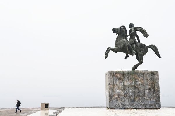 Памятник Александру Македонскому на набережной в Салониках Памятник Александру Македонскому на набережной в Салониках
