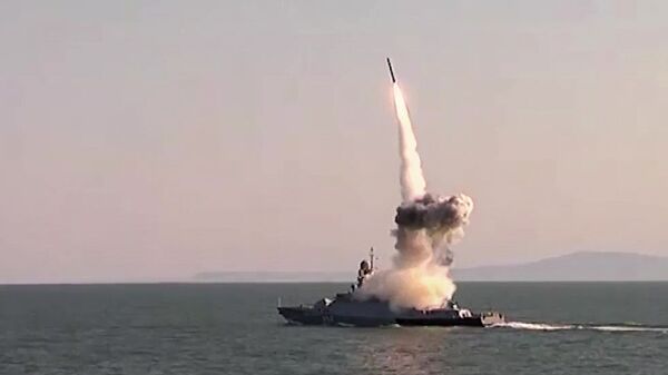Пуск из комплекса Калибр кораблем Каспийской флотилии во время учений Пуск из комплекса Калибр кораблем Каспийской флотилии во время учений