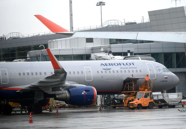 Самолет авиакомпании Аэрофлот Самолет авиакомпании Аэрофлот