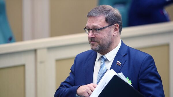 Председатель комитета Совета Федерации по международным делам Константин Косачев на пленарном заседании Совета Федерации РФ. 13 февраля 2019 Председатель комитета Совета Федерации по международным делам Константин Косачев на пленарном заседании Совета Федерации РФ. 13 февраля 2019