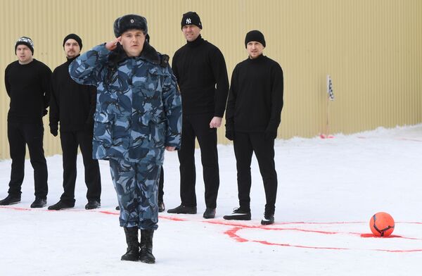 Футбольный матч с участием Павла Мамаева в СИЗО Футбольный матч с участием Павла Мамаева в СИЗО