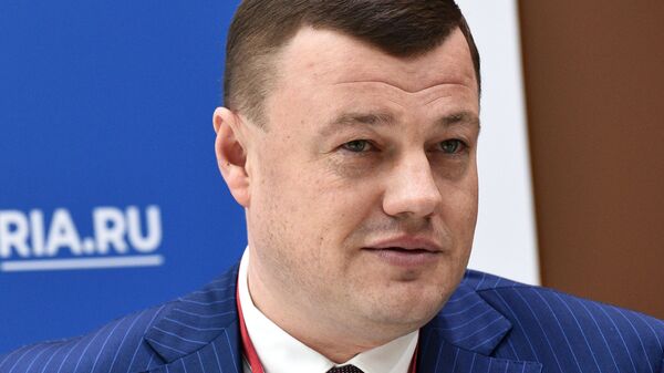 Губернатор Тамбовской области Александр Никитин на стенде МИА Россия сегодня на Российском инвестиционном форуме в Сочи Губернатор Тамбовской области Александр Никитин на стенде МИА Россия сегодня на Российском инвестиционном форуме в Сочи