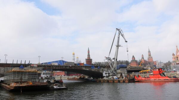 Ремонтные работы на Москворецком мосту Ремонтные работы на Москворецком мосту