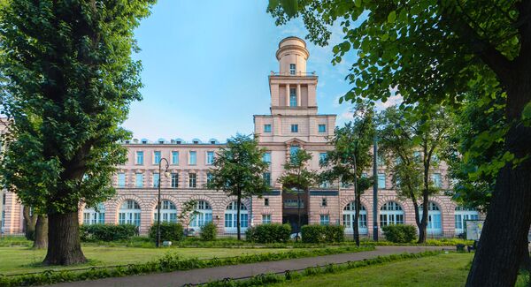 Главный корпус Университета ИТМО на Кронверкском проспекте, 49 Главный корпус Университета ИТМО на Кронверкском проспекте, 49