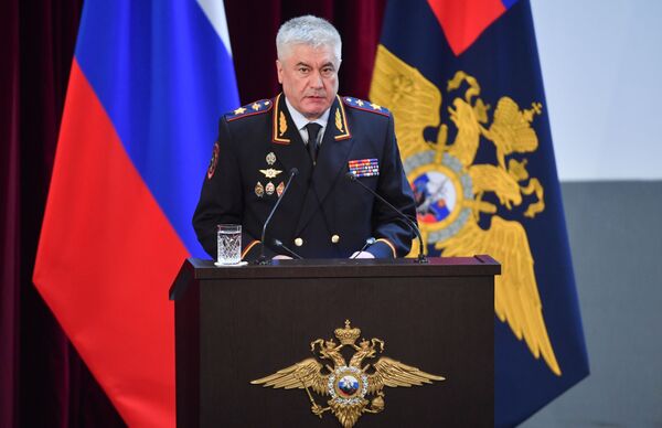 Министр внутренних дел РФ Владимир Колокольцев выступает на ежегодном расширенном заседании коллегии министерства Министр внутренних дел РФ Владимир Колокольцев выступает на ежегодном расширенном заседании коллегии министерства