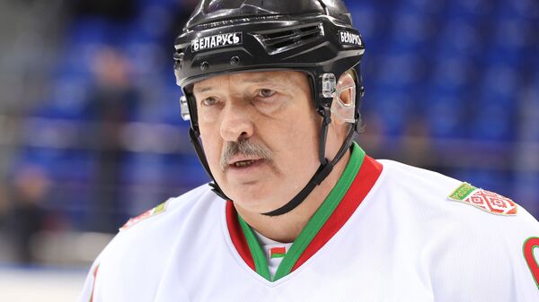 Сын Лукашенко нарвался на первый штраф за "грязную игру" в хоккей