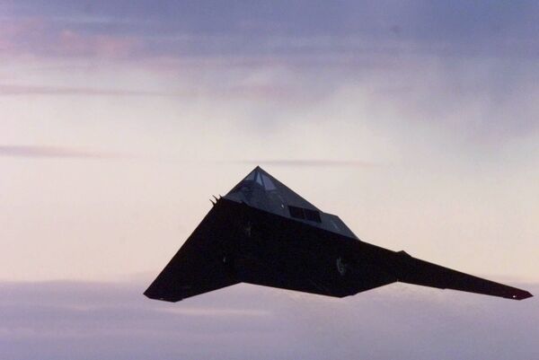 Американский бомбардировщик-невидимка F-117 Американский бомбардировщик-невидимка F-117
