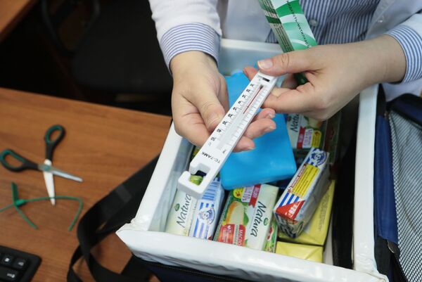 Прием продукции, отобранной для тестирования и исследования в лаборатории Роспотребнадзора Прием продукции, отобранной для тестирования и исследования в лаборатории Роспотребнадзора