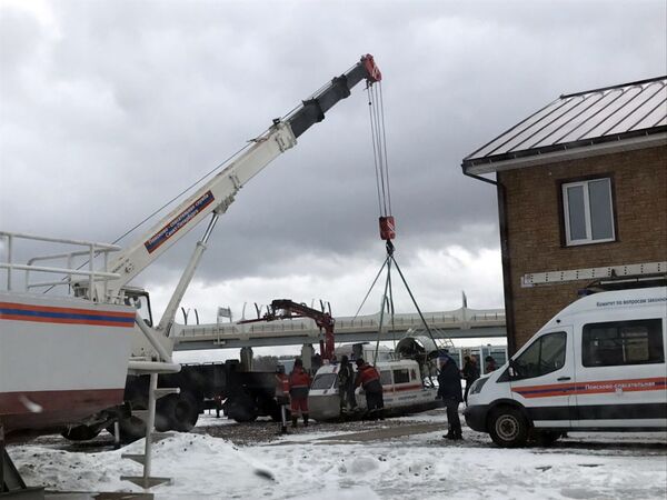 Спасение рыбаков со льда Финского залива в Санкт-Петербурге Спасение рыбаков со льда Финского залива в Санкт-Петербурге