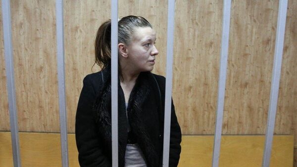 Ирина Гаращенко в суде, державшая свою пятилетнюю дочь в захламленной квартире на Ленинградском шоссе. 12 марта 2019