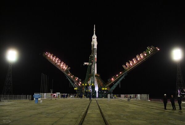Ракета-носитель Союз-ФГ с пилотируемым кораблем Союз МС-12 на стартовом столе первой Гагаринской стартовой площадки космодрома Байконур Ракета-носитель Союз-ФГ с пилотируемым кораблем Союз МС-12 на стартовом столе первой Гагаринской стартовой площадки космодрома Байконур
