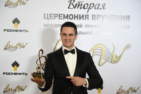 Продюсер, композитор Денис Ковальский во время вручения музыкальной премии BraVo в Москве Продюсер, композитор Денис Ковальский во время вручения музыкальной премии BraVo в Москве