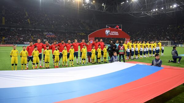 Футболисты сборных России и Казахстана