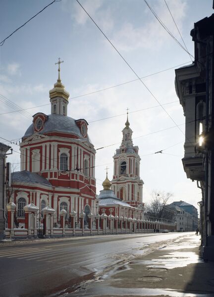 Церковь Никиты Великомученика (1745-1751) на Старой Басманной в Москве Церковь Никиты Великомученика (1745-1751) на Старой Басманной в Москве