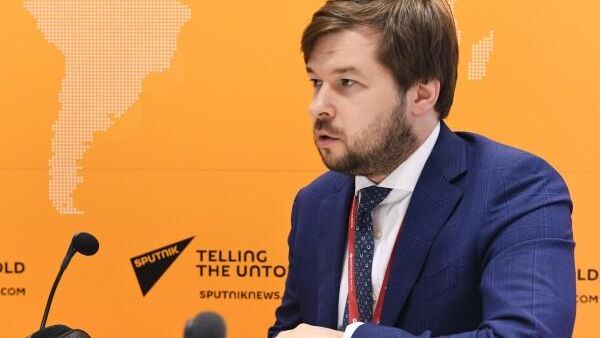 Заместитель министра энергетики РФ Павел Сорокин в эфире радио Sputnik на полях Международного арктического форума Заместитель министра энергетики РФ Павел Сорокин в эфире радио Sputnik на полях Международного арктического форума