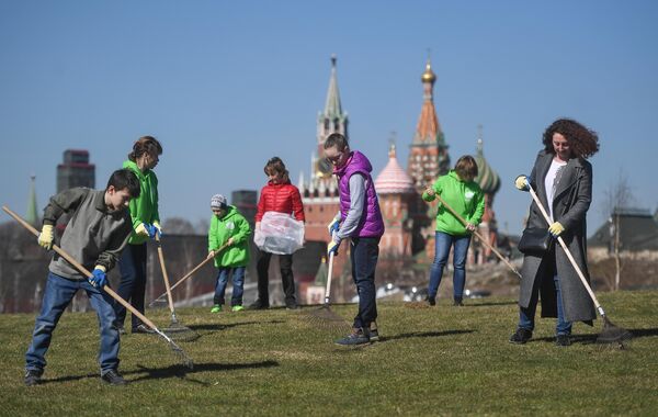 Субботники в Москве Субботники в Москве
