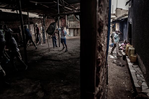 Boxing in Katanga фотографа John T.Pedersen, занявшего первое место в категории SPORTS - SINGLES в фотоконкурсе World Press Photo 2019 Boxing in Katanga фотографа John T.Pedersen, занявшего первое место в категории SPORTS - SINGLES в фотоконкурсе World Press Photo 2019