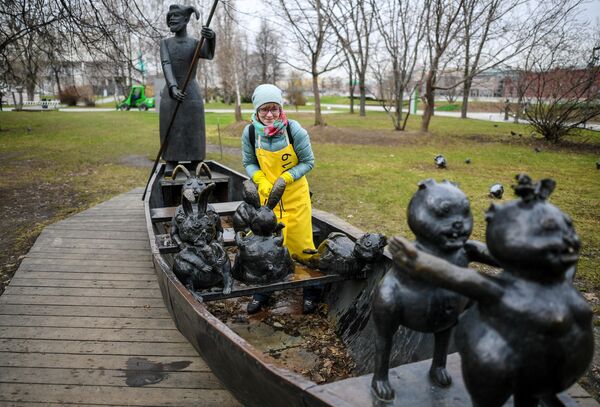 Общегородской субботник в Москве Общегородской субботник в Москве
