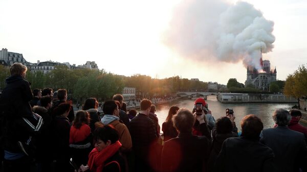 Пожар в соборе Нотр-Дам-де-Пари в Париже, Франция. 15 апреля 2019 Пожар в соборе Нотр-Дам-де-Пари в Париже, Франция. 15 апреля 2019