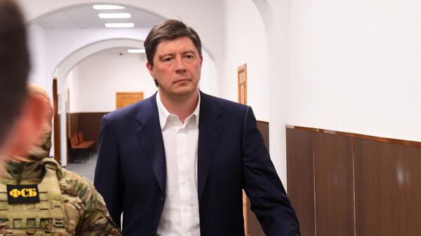 Основной владелец банка Югра Алексей Хотин в Басманном суде Москвы