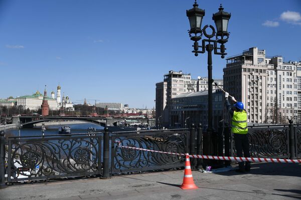 Подготовка объектов городского освещения к весенне-летнему сезону Подготовка объектов городского освещения к весенне-летнему сезону