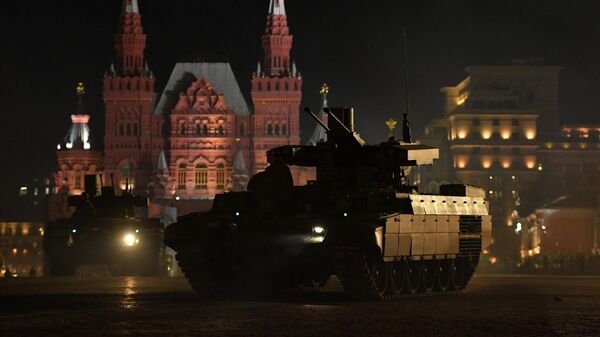 Боевые машины поддержки танков (БМПТ) Терминатор на репетиции военного парада на Красной площади