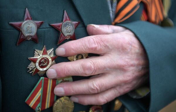 Ордена на груди ветерана Великой Отечественной войны Ордена на груди ветерана Великой Отечественной войны